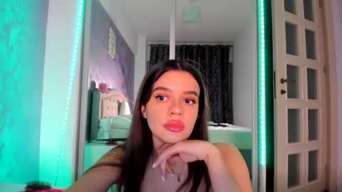 miss_medyson online show from January 2025 04:41:01 PM