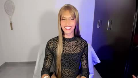 Goddess Myers  thumb up is important for me kisses  online show from March 2026 10:04:02 PM