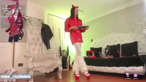 Miss Nicole online show from May 2026 12:55:02 PM