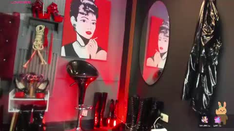 Miss Nicole online show from June 2026 11:18:02 AM