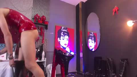 Miss Nicole online show from July 2026 03:21:02 PM
