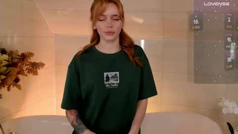 Snapshot of miss_redfox chatting on September 2025 04:14:02 AM Margo online show from September 2025 04:14:02 AM