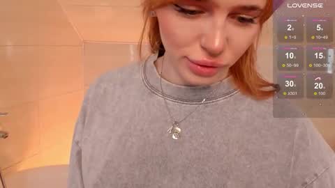Snapshot of miss_redfox chatting on September 2025 03:32:02 AM Margo online show from September 2025 03:32:02 AM