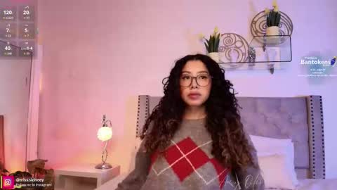 Amy Olivera online show from September 2025 01:00:02 PM