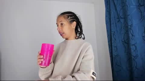 Snapshot of miss_sparkle666 chatting on January 2025 01:13:02 AM miss_sparkle666 online show from January 2025 01:13:02 AM