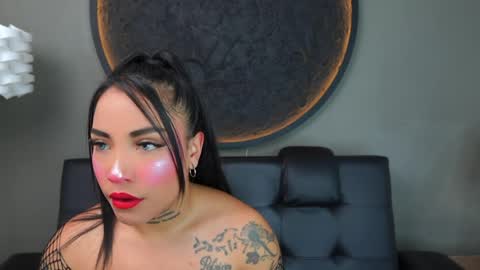 Vaiolette online show from March 2026 11:00:01 AM