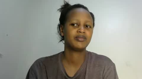 Snapshot of miss_vall chatting on January 2025 07:18:01 AM miss_vall online show from January 2025 07:18:01 AM