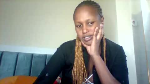 Snapshot of miss_vall chatting on January 2026 08:19:01 AM miss_vall online show from January 2026 08:19:01 AM