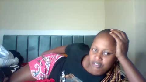 Snapshot of miss_vall chatting on January 2026 06:08:01 AM miss_vall online show from January 2026 06:08:01 AM