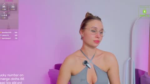 Snapshot of miss_vero chatting on January 2025 01:54:01 AM Just Vero online show from January 2025 01:54:01 AM