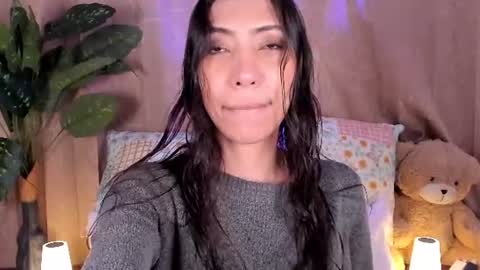 Miss Veronica online show from August 2026 01:05:01 PM