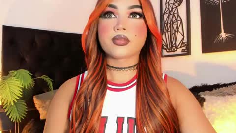 miss_zz online show from September 2025 02:51:01 PM