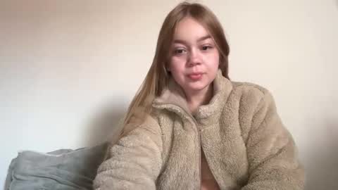 Snapshot of missameliah chatting on November 2025 12:29:02 PM Ameliahs online show from November 2025 12:29:02 PM