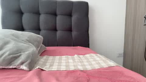 Snapshot of missameliah chatting on November 2025 12:27:01 PM Ameliahs online show from November 2025 12:27:01 PM