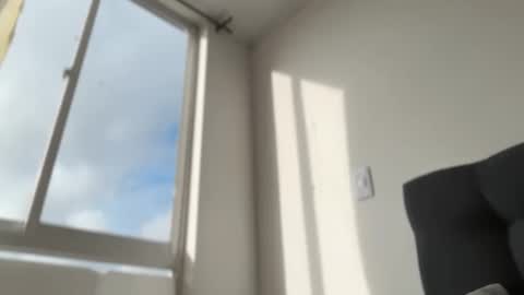 Snapshot of missameliah chatting on November 2025 12:27:02 PM Ameliahs online show from November 2025 12:27:02 PM