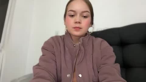 Snapshot of missameliah chatting on November 2025 01:19:01 AM Ameliahs online show from November 2025 01:19:01 AM