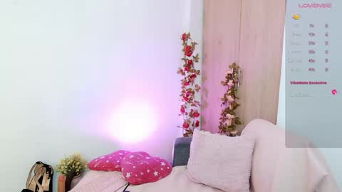 Snapshot of missangeldust chatting on May 2026 12:44:01 PM missangeldust online show from May 2026 12:44:01 PM