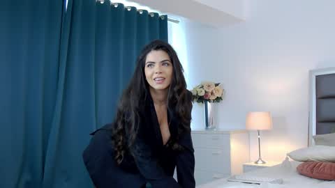        n g e l i n a        online show from April 2026 01:15:02 PM