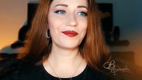 The divine Beverly online show from October 2025 04:44:01 AM