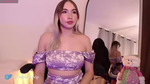 Snapshot of missblair12 chatting on December 2024 12:13:01 AM MissBlair online show from December 2024 12:13:01 AM