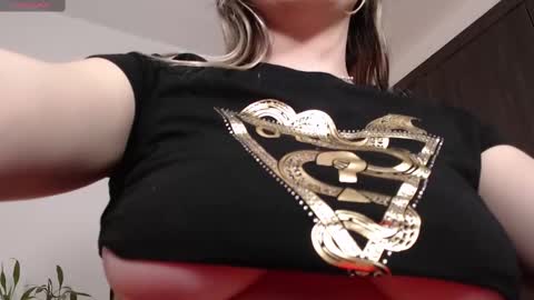 Snapshot of missblair12 chatting on March 2025 10:50:02 PM MissBlair online show from March 2025 10:50:02 PM