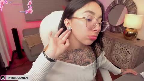 Snapshot of misscamilaf chatting on October 2025 01:09:01 PM Camila Flores online show from October 2025 01:09:01 PM