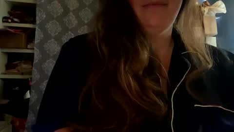 Snapshot of misschampagnecheeks chatting on November 2025 06:08:02 PM Karlie online show from November 2025 06:08:02 PM