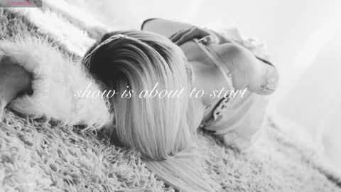 Chloe freelance model Please your thumbs up are important  online show from January 2026 12:59:01 AM