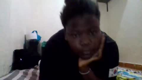Snapshot of misscuteberry chatting on October 2025 08:58:01 AM VAL online show from October 2025 08:58:01 AM