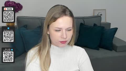 Snapshot of missdariross chatting on December 2024 10:50:02 AM Miss Darina Ross online show from December 2024 10:50:02 AM