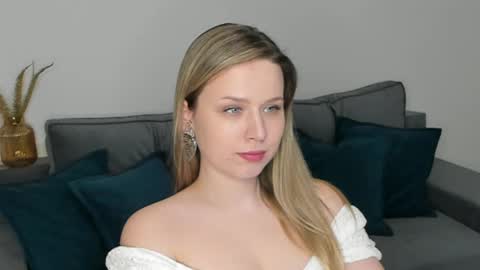 Snapshot of missdariross chatting on January 2025 06:14:02 PM Miss Darina Ross online show from January 2025 06:14:02 PM