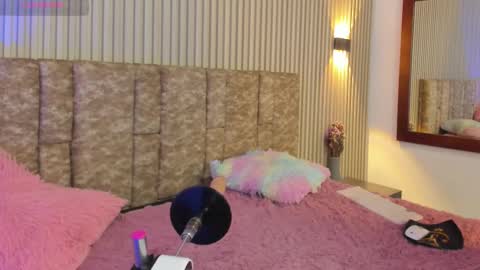 Snapshot of missdionne__curly chatting on November 2025 11:10:02 AM DIONNE online show from November 2025 11:10:02 AM