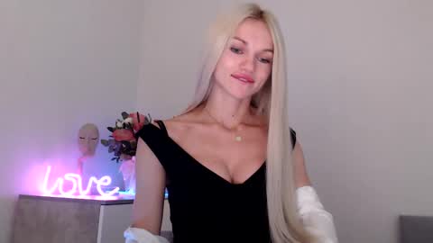 EMMA online show from December 2024 09:12:01 PM