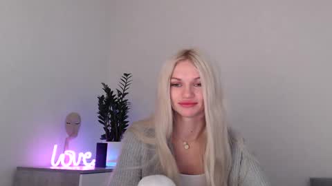 EMMA online show from December 2024 10:13:02 PM