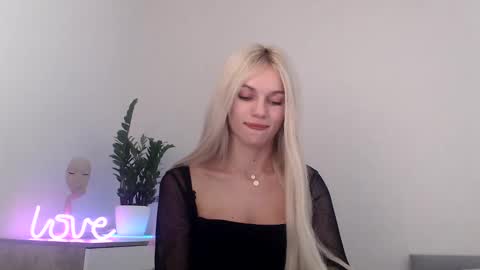 EMMA online show from December 2024 10:03:02 PM