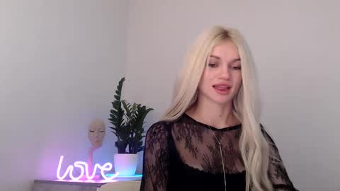 EMMA online show from January 2025 09:52:01 PM