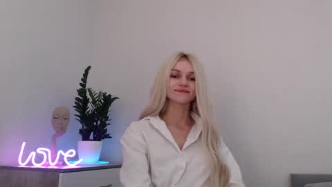 EMMA online show from January 2025 09:47:01 PM