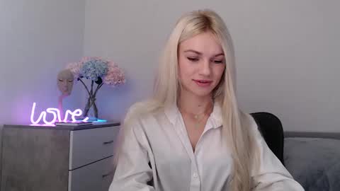 EMMA online show from January 2025 09:22:01 PM