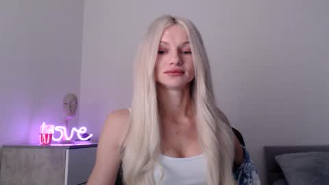 EMMA online show from December 2025 08:26:02 PM