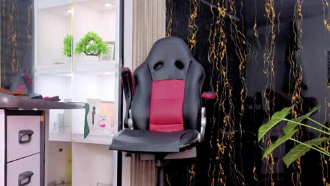 Escarlet online show from March 2026 03:01:02 AM