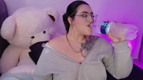 missevans_ online show from June 2026 09:38:01 PM