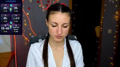 Sofia online show from October 2025 11:50:02 AM