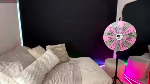 Snapshot of missjessicajade chatting on March 2026 04:18:01 AM Miss Jessica Jade online show from March 2026 04:18:01 AM