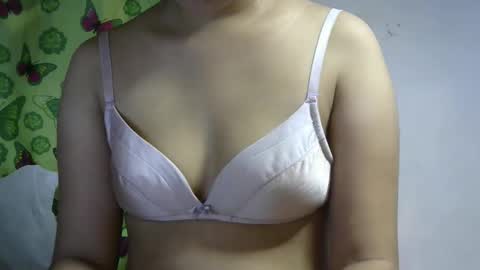 Jona online show from September 2025 11:39:02 PM