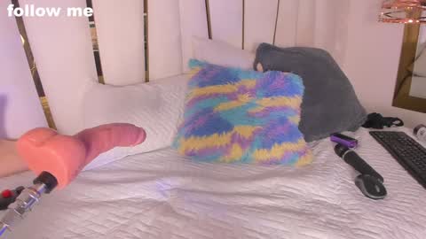 Snapshot of missjuliaa_ chatting on December 2024 02:57:02 PM A N N Y online show from December 2024 02:57:02 PM