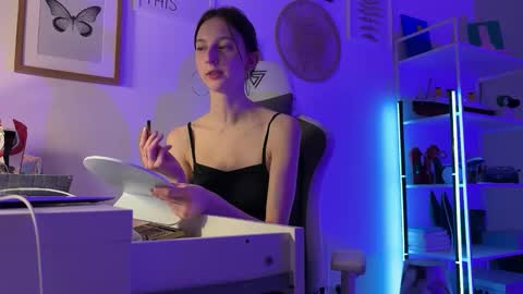 misslalii online show from April 2026 07:49:01 PM