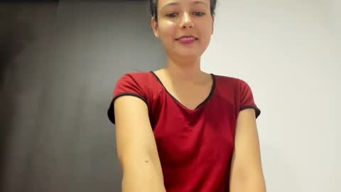 Snapshot of misslatinrose chatting on September 2025 08:43:02 PM Rose online show from September 2025 08:43:02 PM