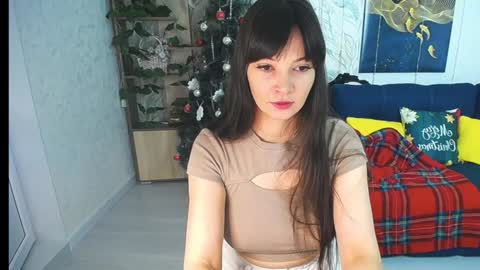 Snapshot of misslauraslim chatting on January 2025 08:11:01 AM MissLaura online show from January 2025 08:11:01 AM