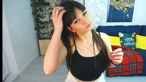 Snapshot of misslauraslim chatting on January 2025 06:55:02 AM MissLaura online show from January 2025 06:55:02 AM