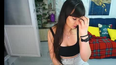 Snapshot of misslauraslim chatting on February 2025 10:09:02 AM MissLaura online show from February 2025 10:09:02 AM